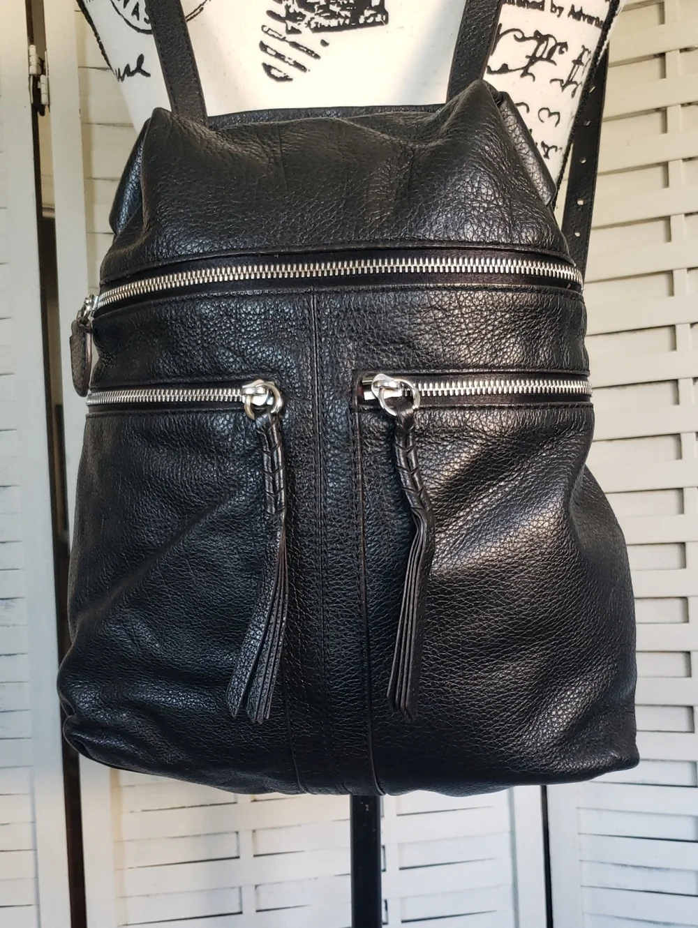 orYANY sleek black